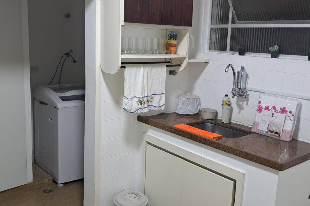 Apartamento Charmoso A 400Mts Da Praia Da Enseada Guarujá Kültér fotó